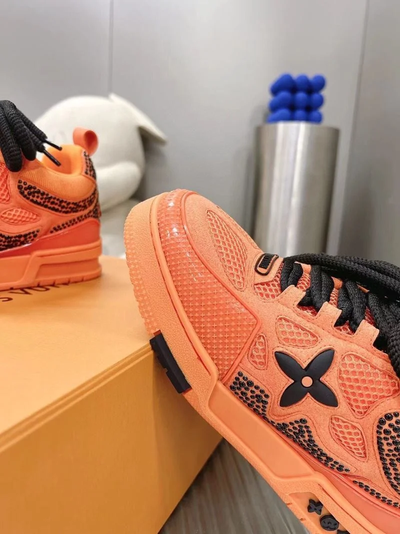 Unisex Louis Vuitton Trainer Sneaker 31548