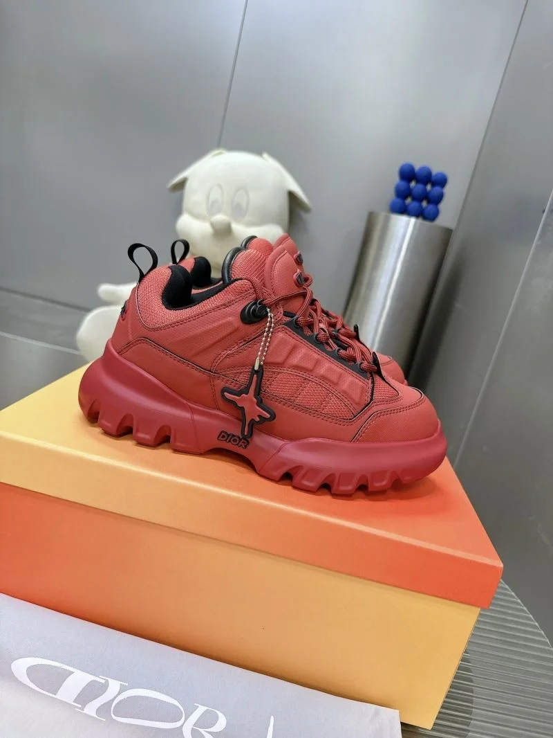 Unisex Louis Vuitton Trainer Sneaker 31528