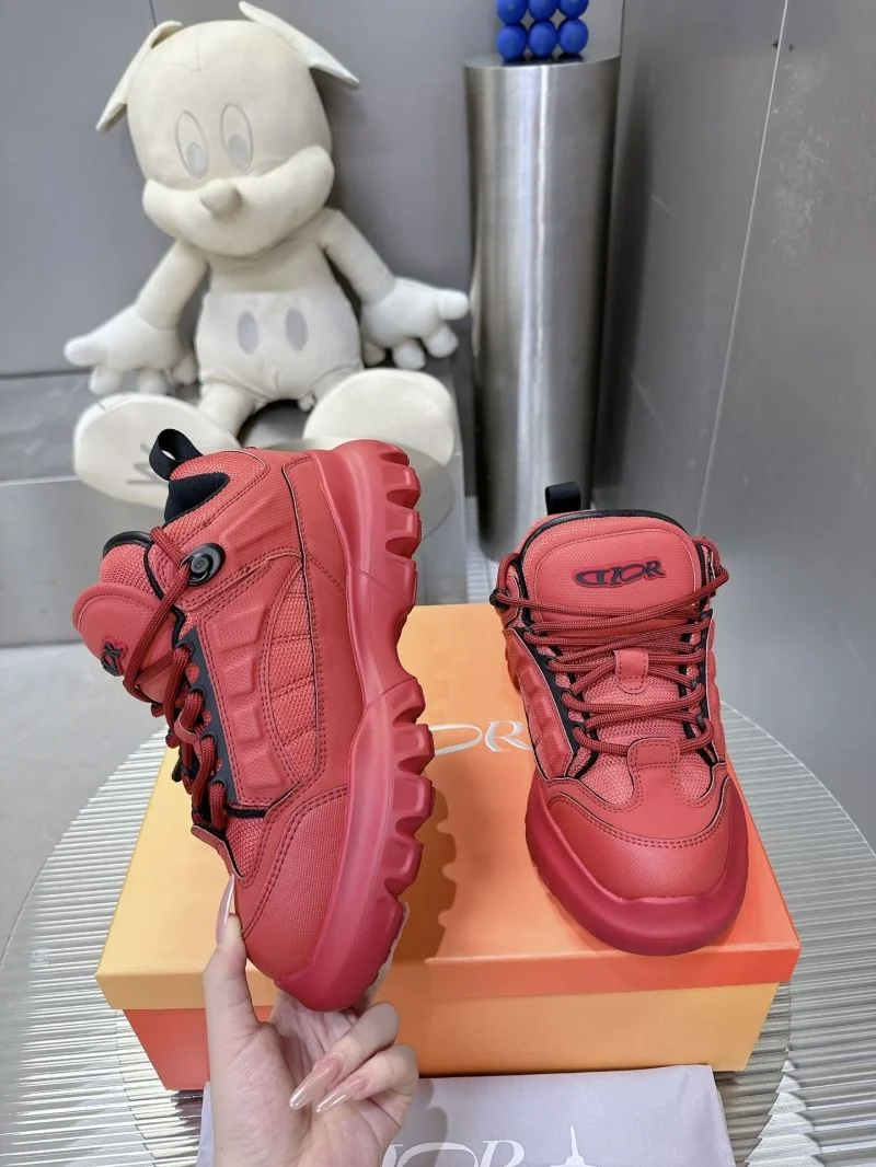 Unisex Louis Vuitton Trainer Sneaker 31528