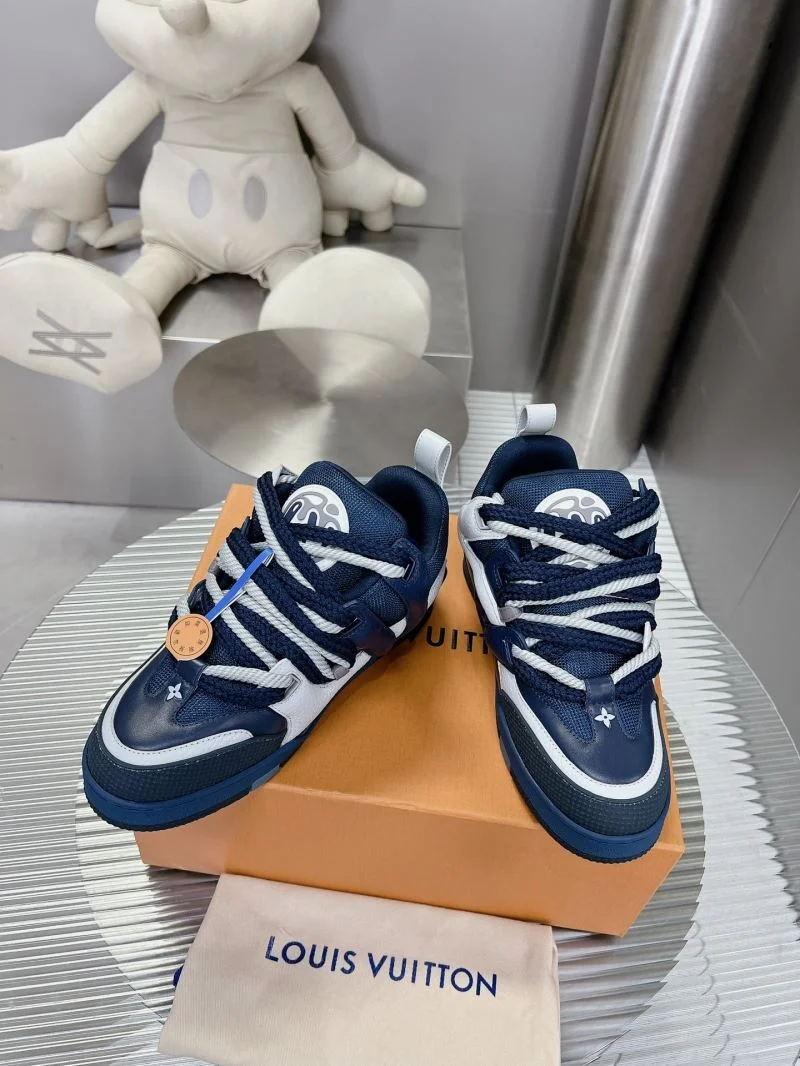 Sleek Louis Vuitton Trainer Sneaker 31545