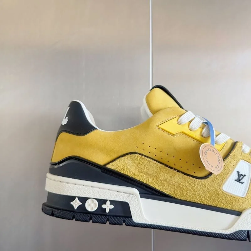 WaterResistant Louis Vuitton Trainer Sneaker 31524