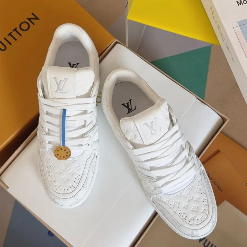 Louis Vuitton Trainer Sneaker Elegant 31554