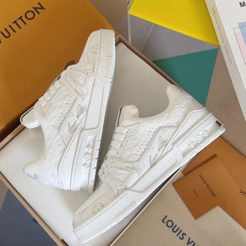 Louis Vuitton Trainer Sneaker Elegant 31554