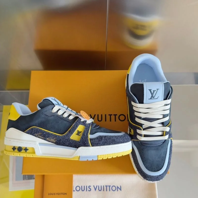 Louis Vuitton Trainer Sneaker ZipUp 31523