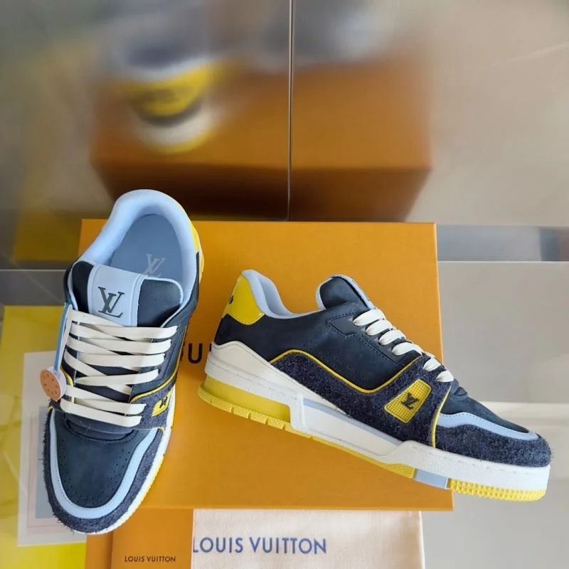 Louis Vuitton Trainer Sneaker ZipUp 31523