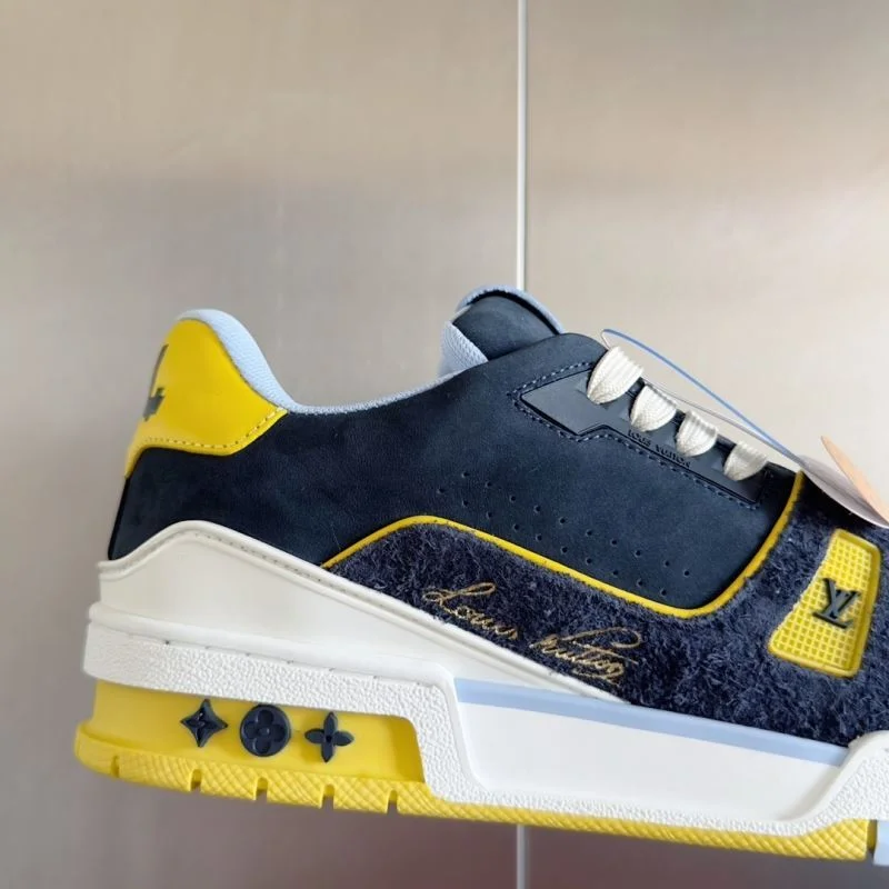 Louis Vuitton Trainer Sneaker ZipUp 31523