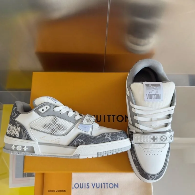 Refined Louis Vuitton Trainer Sneaker 31533