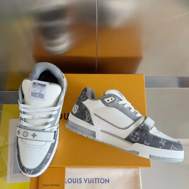 Refined Louis Vuitton Trainer Sneaker 31533