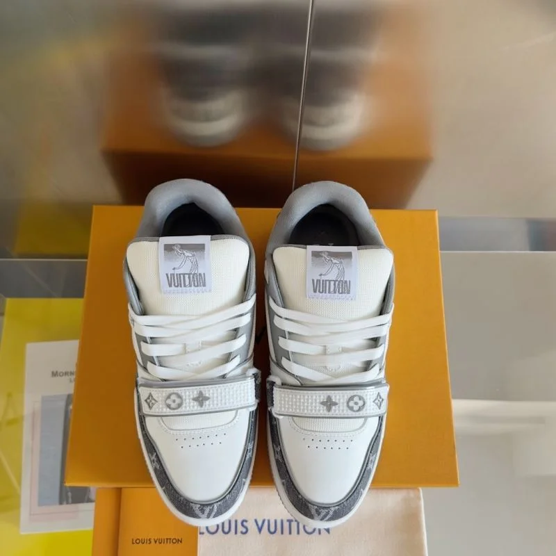 Refined Louis Vuitton Trainer Sneaker 31533