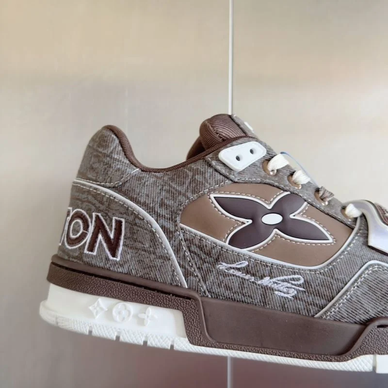 UrbanStyle Louis Vuitton Trainer Sneaker 31521
