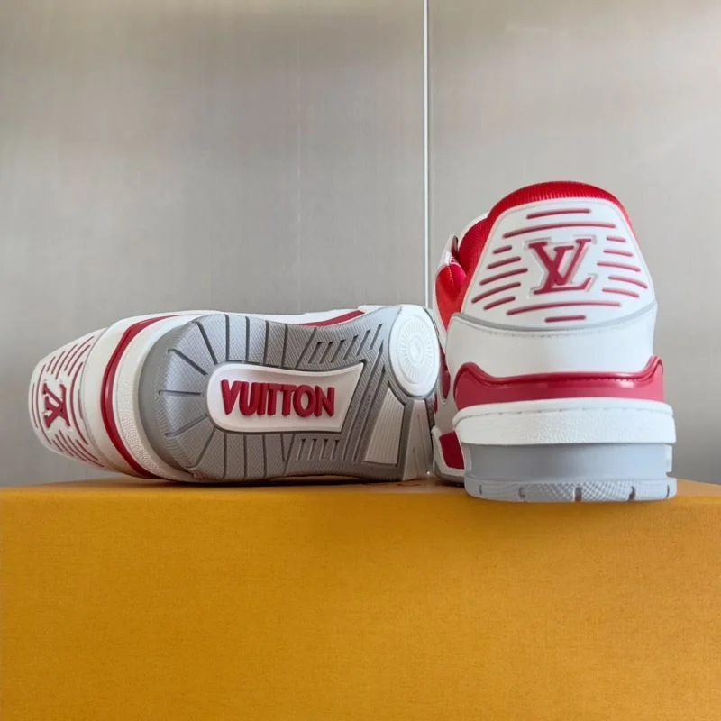 Louis Vuitton Trainer Sneaker Minimalist 31525