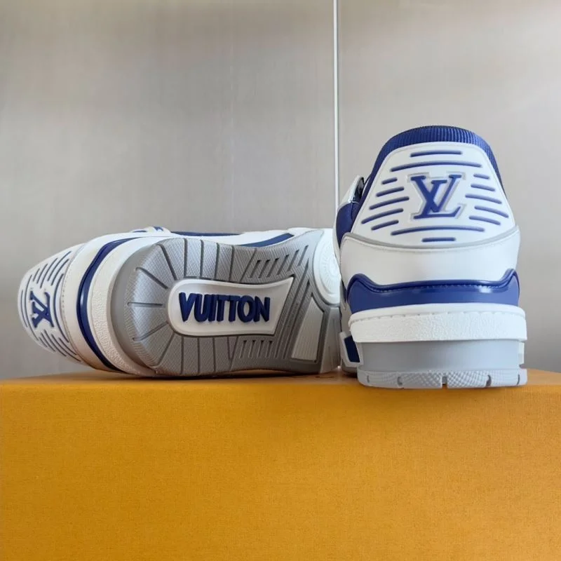 Louis Vuitton Trainer Sneaker Breathable 31519