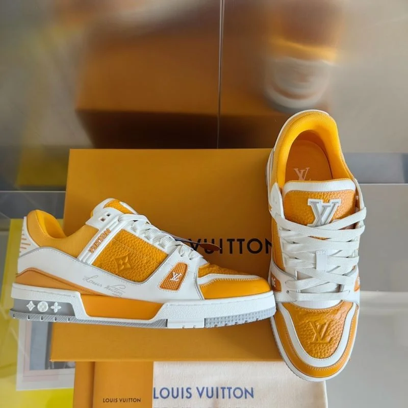 Louis Vuitton Trainer Sneaker UrbanChic 31520