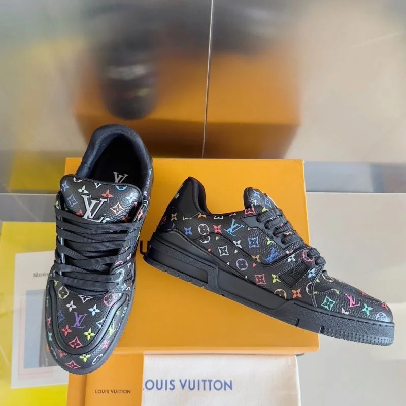 Seasonal Louis Vuitton Trainer Sneaker 31517