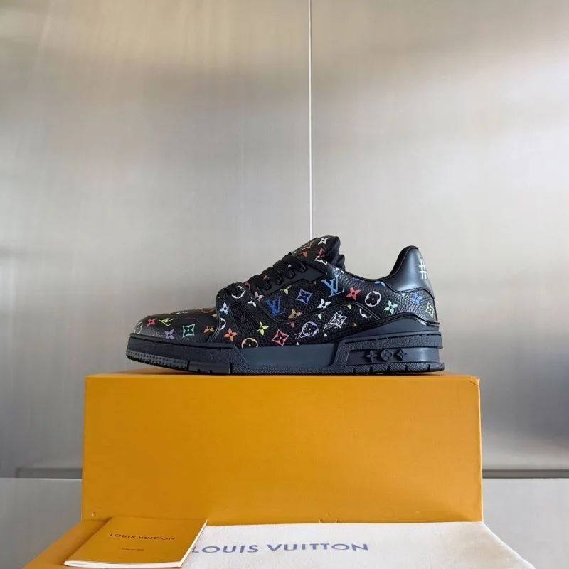 Seasonal Louis Vuitton Trainer Sneaker 31517