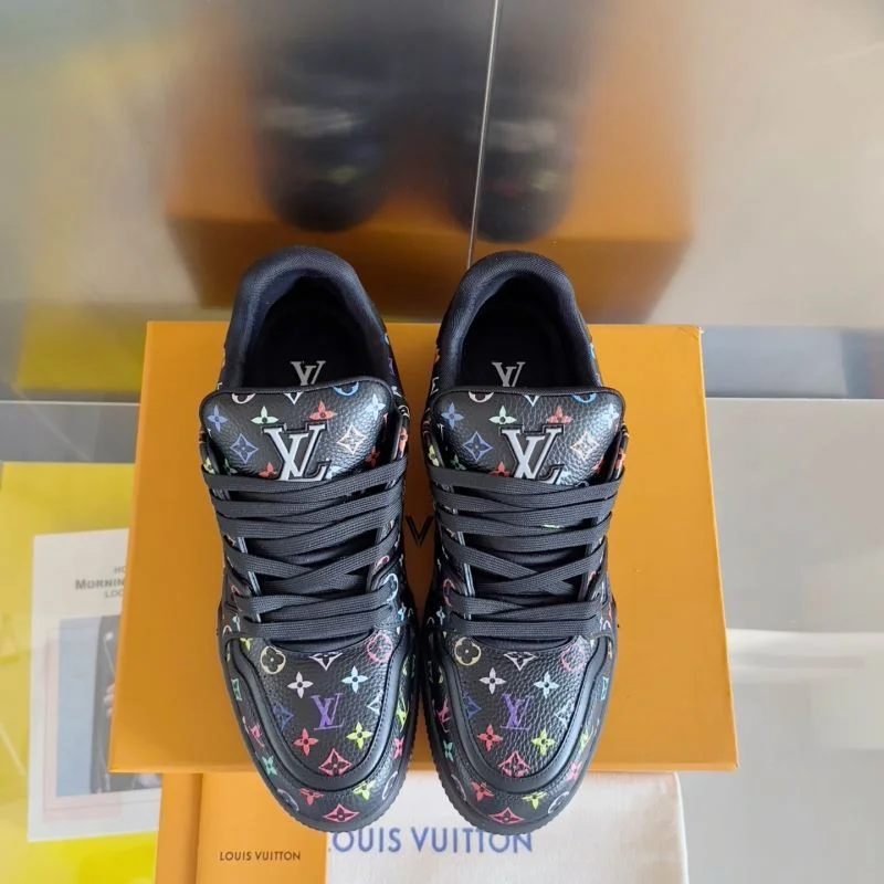 Seasonal Louis Vuitton Trainer Sneaker 31517