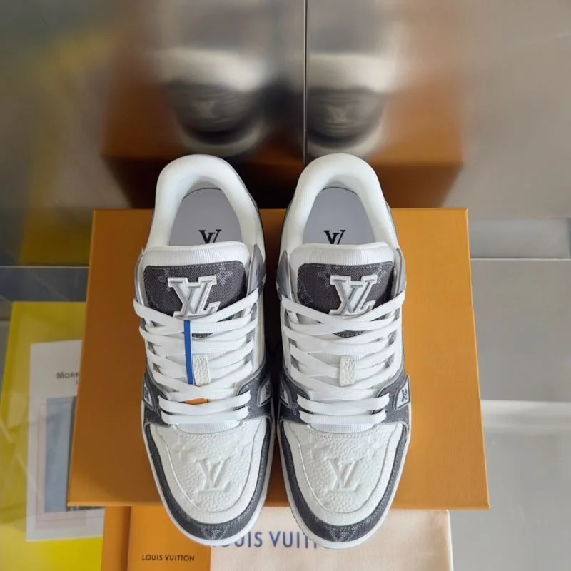 Louis Vuitton Trainer Sneaker WaterResistant 31515