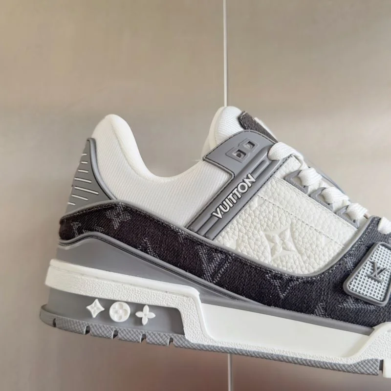 Louis Vuitton Trainer Sneaker WaterResistant 31515