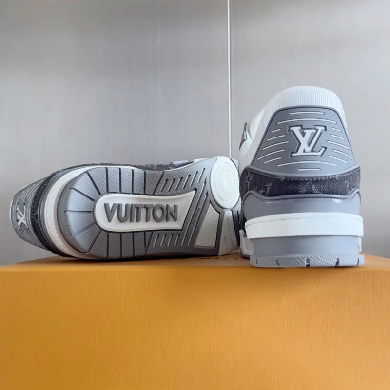 Louis Vuitton Trainer Sneaker WaterResistant 31515