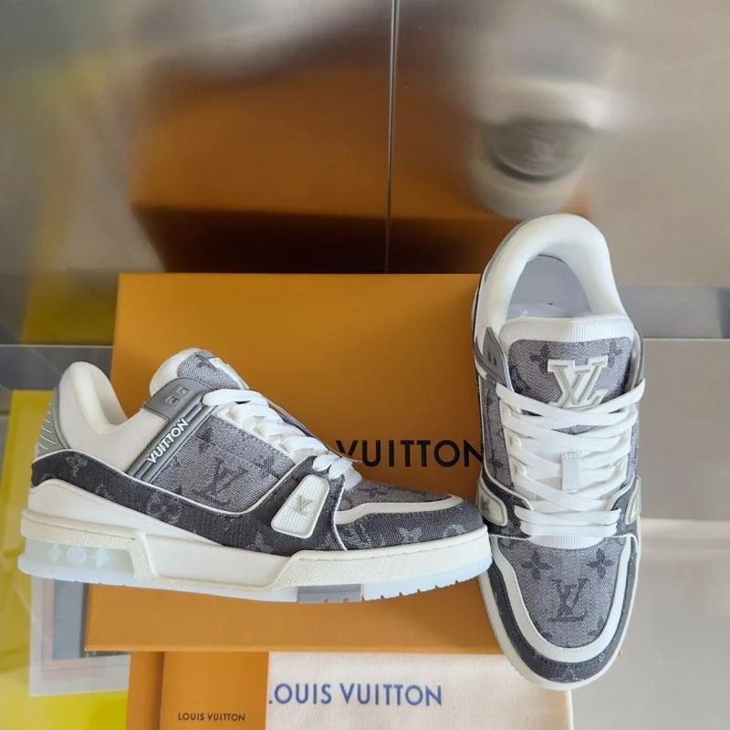 ComfortFit Louis Vuitton Trainer Sneaker 31503