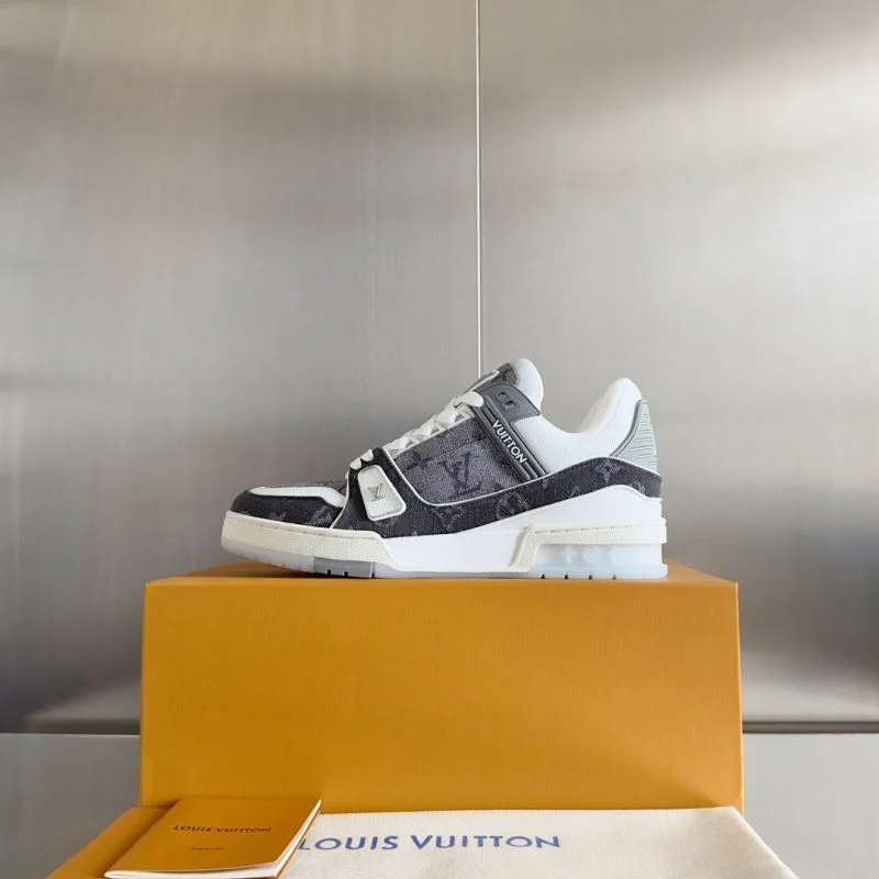 ComfortFit Louis Vuitton Trainer Sneaker 31503
