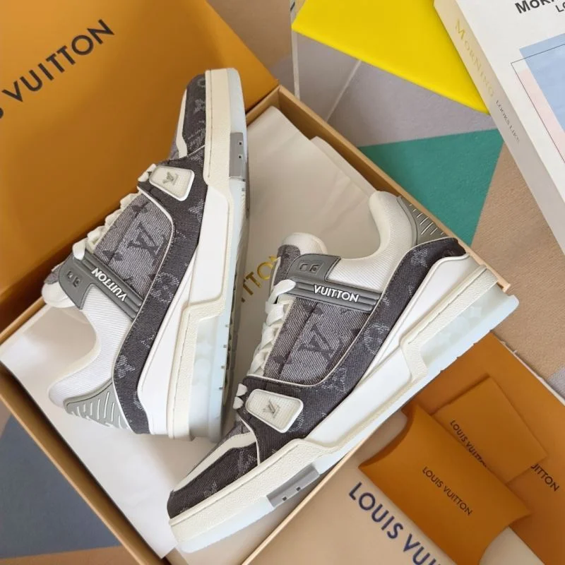 ComfortFit Louis Vuitton Trainer Sneaker 31503