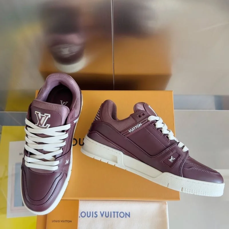 Refined Louis Vuitton Trainer Sneaker 31507