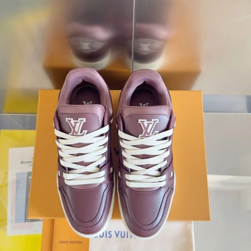Refined Louis Vuitton Trainer Sneaker 31507
