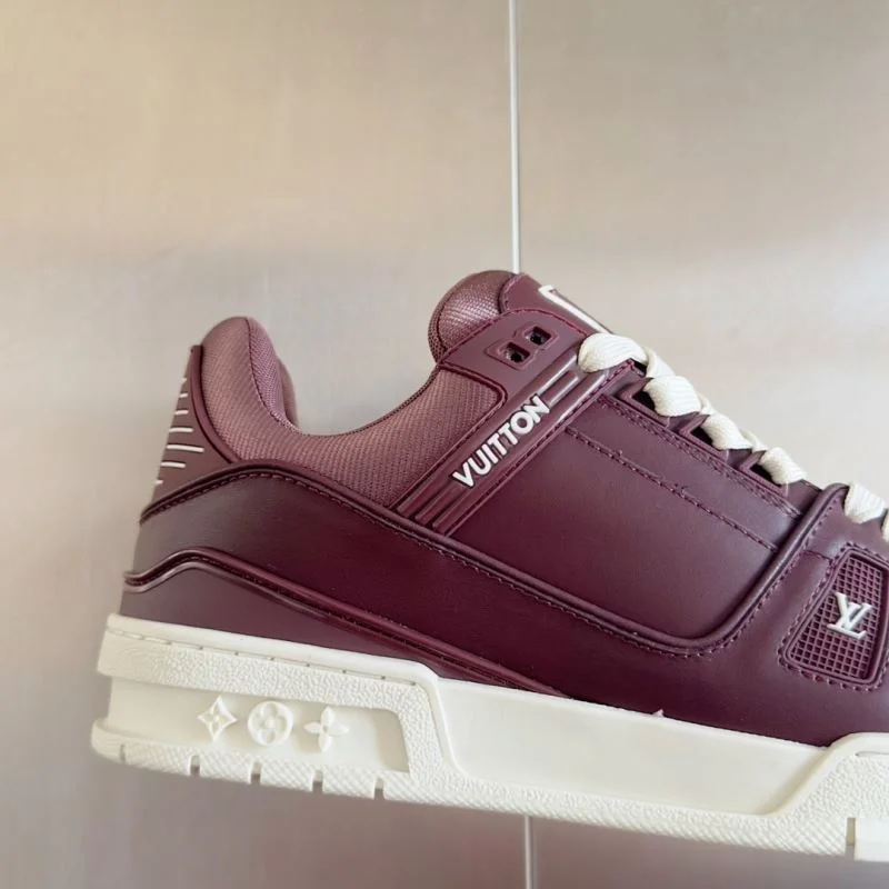 Refined Louis Vuitton Trainer Sneaker 31507