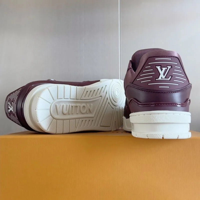 Refined Louis Vuitton Trainer Sneaker 31507