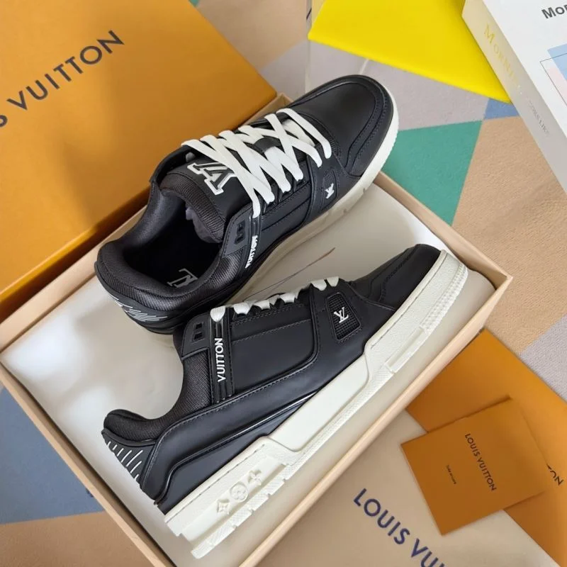 Louis Vuitton Trainer Sneaker Breathable 31512
