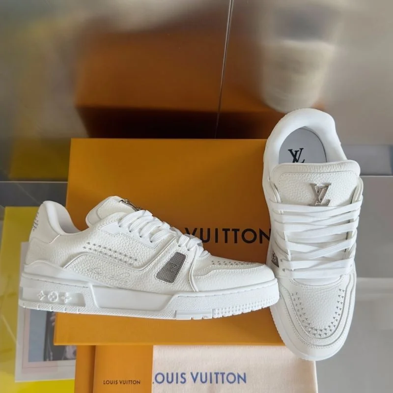 FashionForward Louis Vuitton Trainer Sneaker 31501