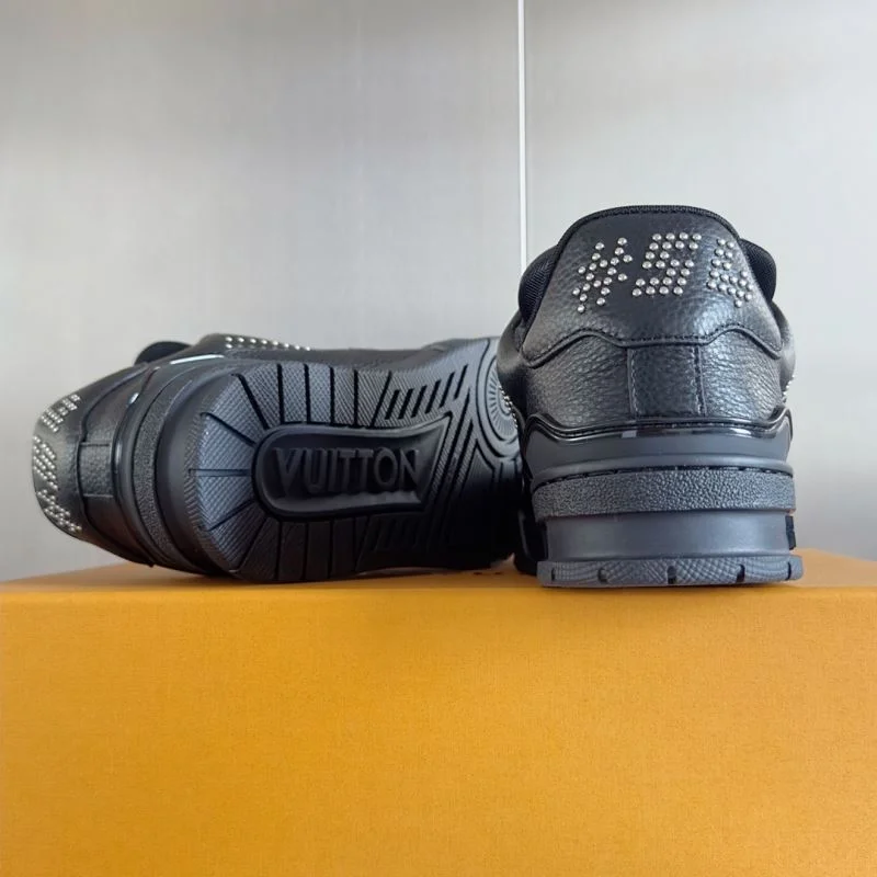 Louis Vuitton Trainer Sneaker WellDesigned 31510