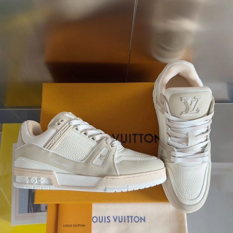 Louis Vuitton Trainer Sneaker Lightweight 31502
