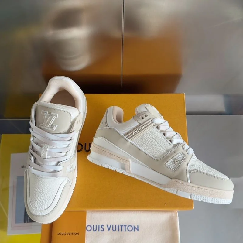 Louis Vuitton Trainer Sneaker Lightweight 31502