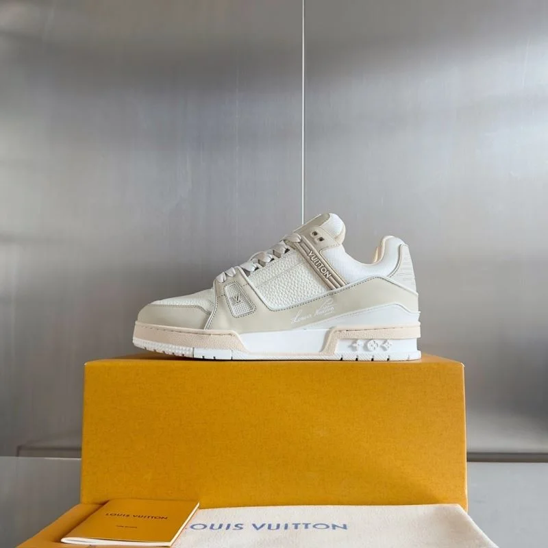 Louis Vuitton Trainer Sneaker Lightweight 31502