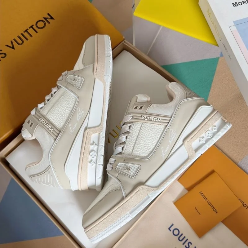 Louis Vuitton Trainer Sneaker Lightweight 31502