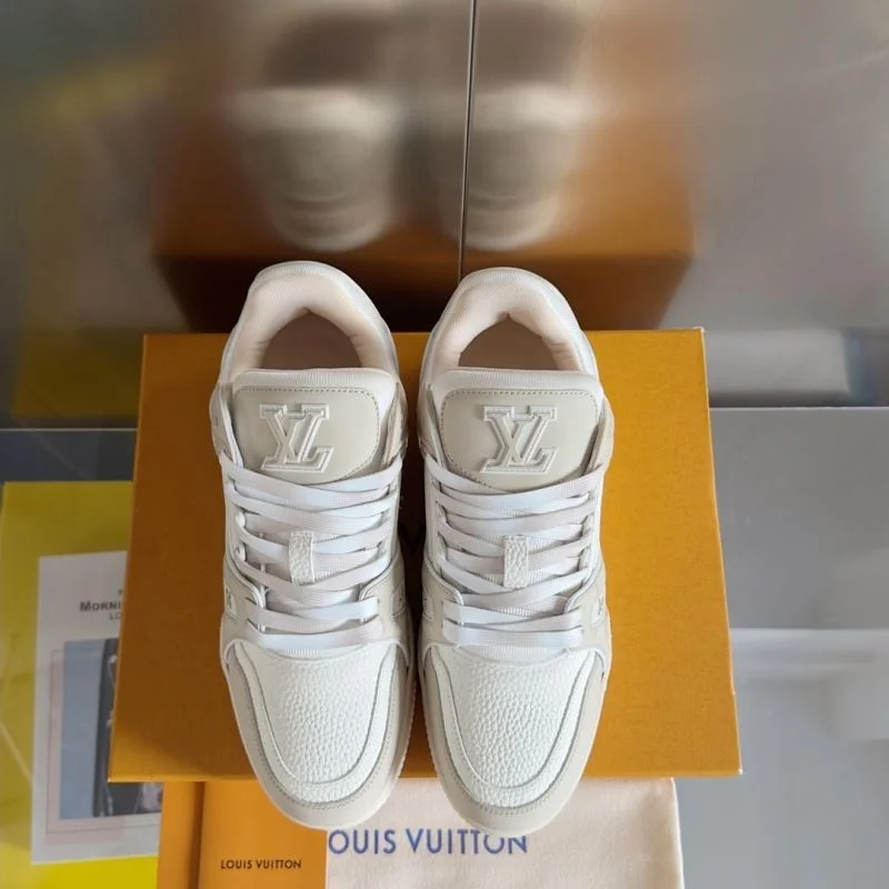 Louis Vuitton Trainer Sneaker Lightweight 31502