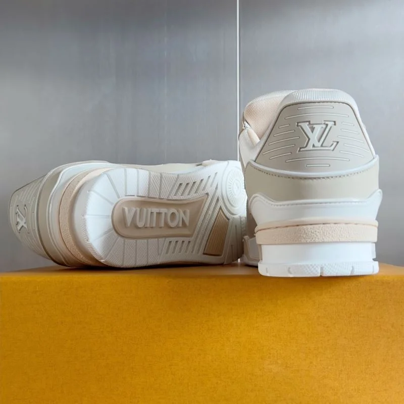 Louis Vuitton Trainer Sneaker Lightweight 31502