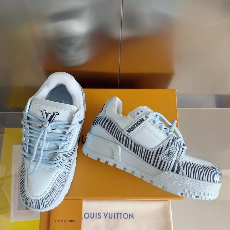 ComfortFit Louis Vuitton Trainer Sneaker 31504