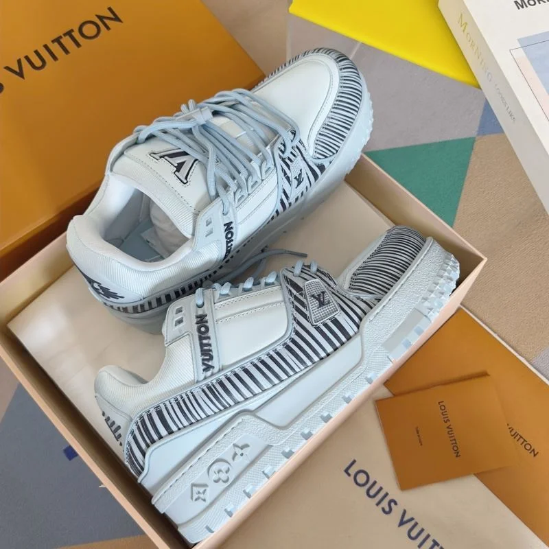 ComfortFit Louis Vuitton Trainer Sneaker 31504