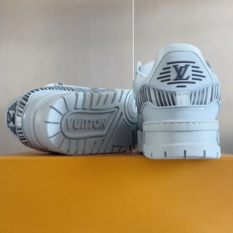 ComfortFit Louis Vuitton Trainer Sneaker 31504