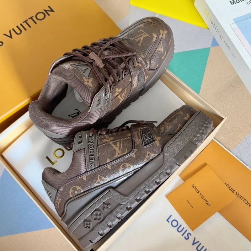 Louis Vuitton Trainer Sneaker Chic 31509