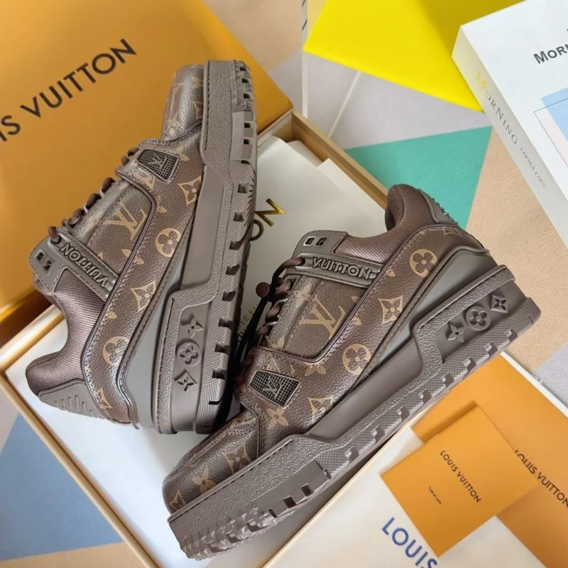 Louis Vuitton Trainer Sneaker Chic 31509