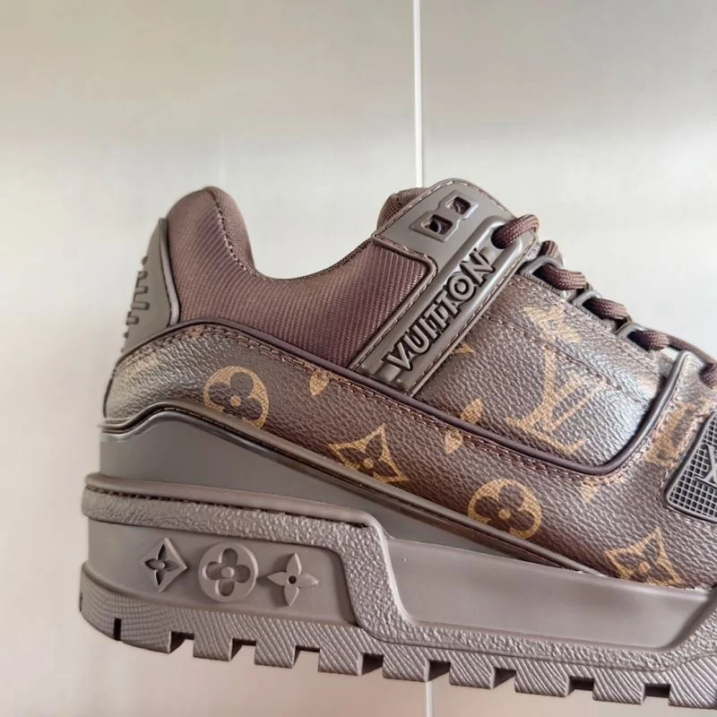 Louis Vuitton Trainer Sneaker Chic 31509