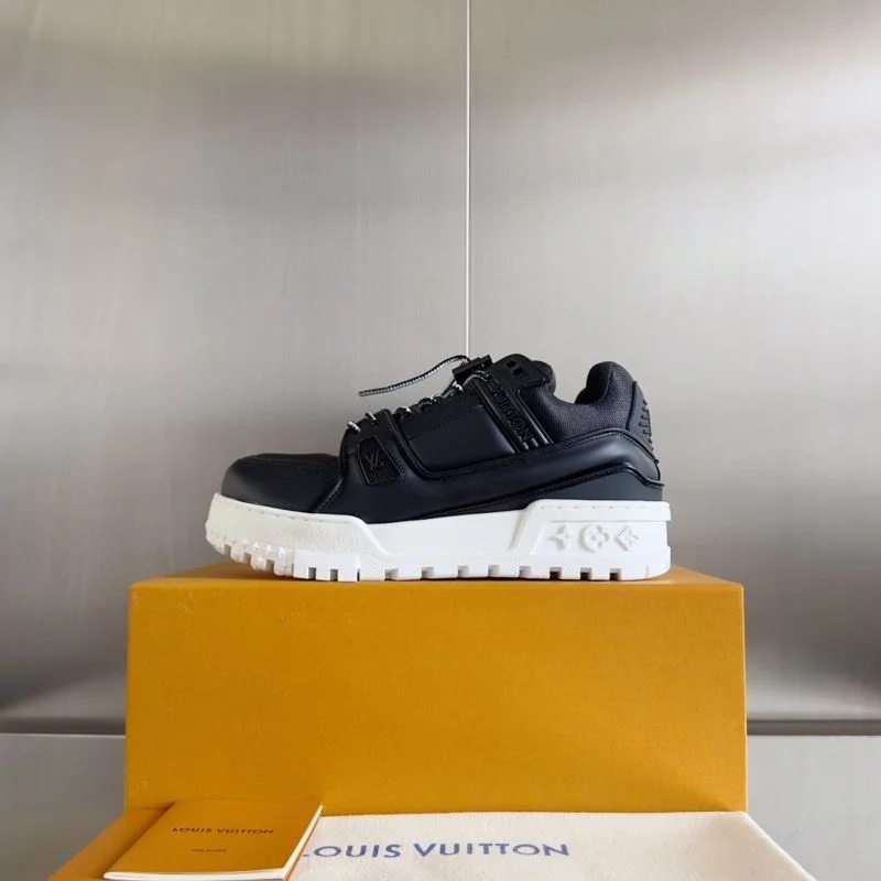 Louis Vuitton Trainer Sneaker EasyCare 31506