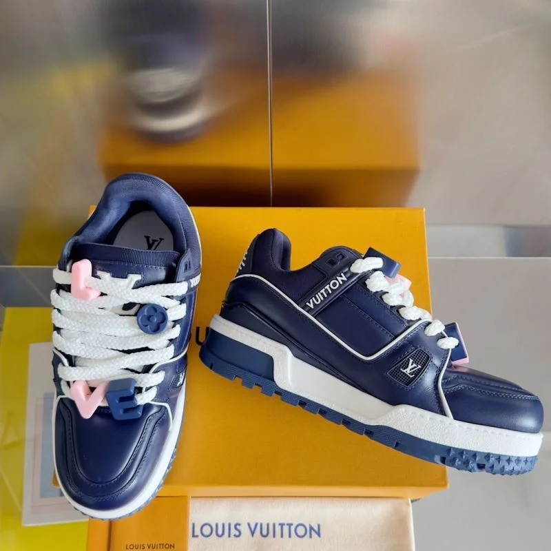 Louis Vuitton Trainer Sneaker Lightweight 31486