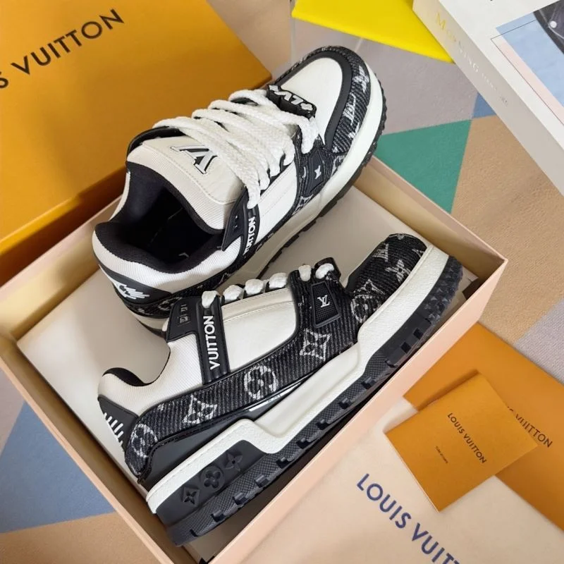 Louis Vuitton Trainer Sneaker Resilient 31487
