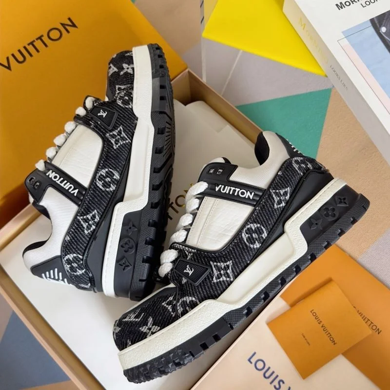 Louis Vuitton Trainer Sneaker Resilient 31487