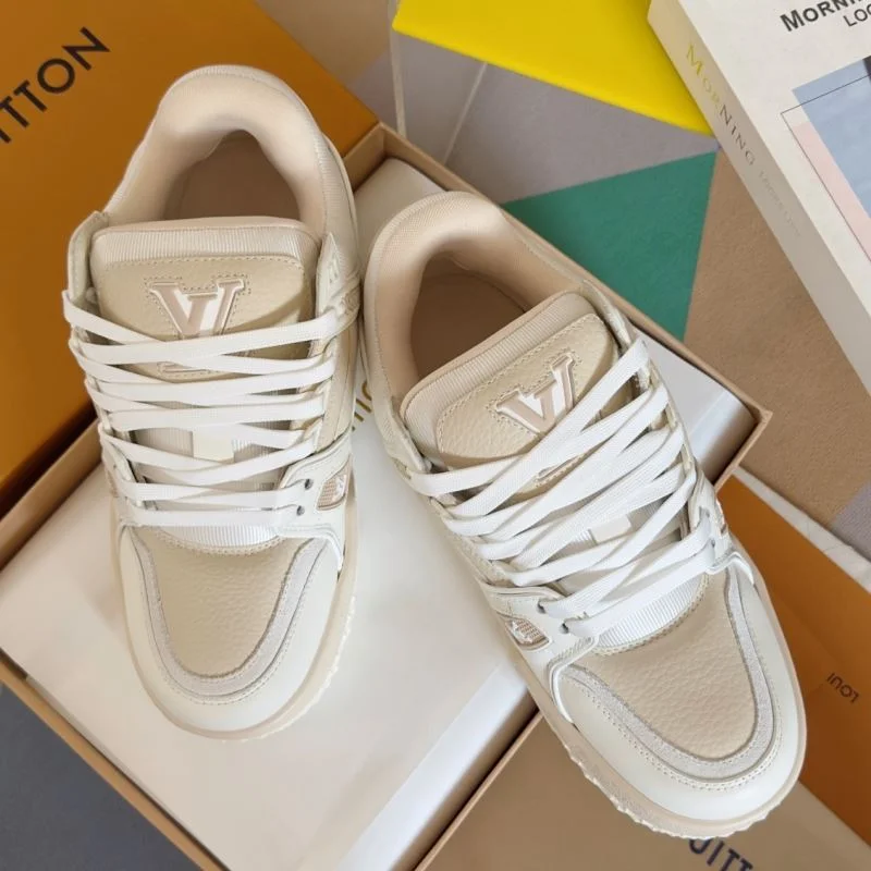 ModernLook Louis Vuitton Trainer Sneaker 31482